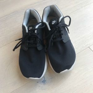 Nike Kaishi Run Sneakers